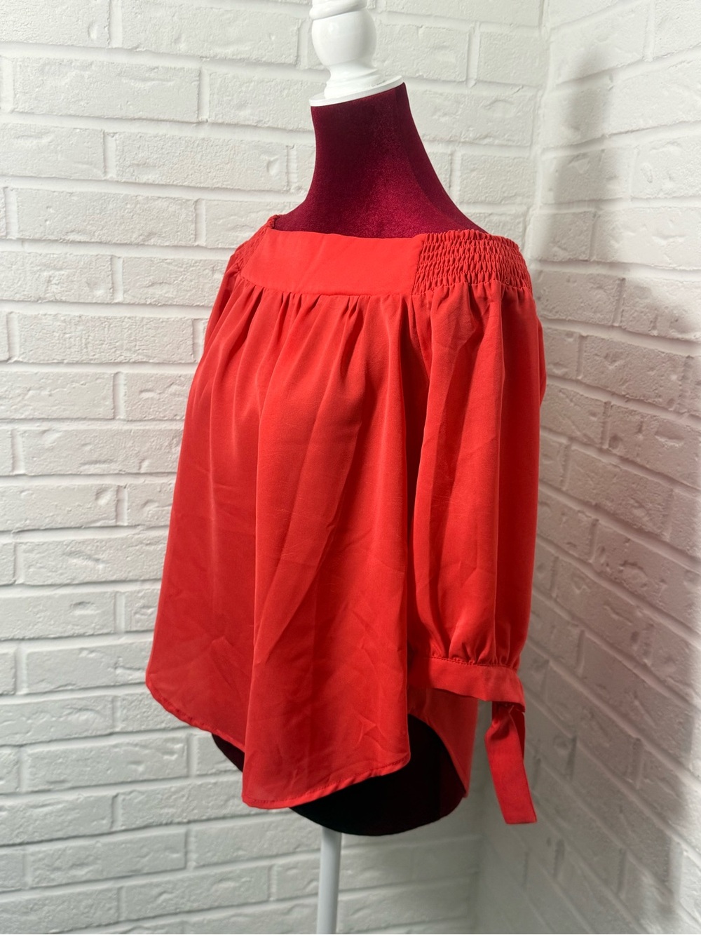 Women’s Lobster Red Off Shoulder Blouse Size Medium NWT Ruffle Boho Top